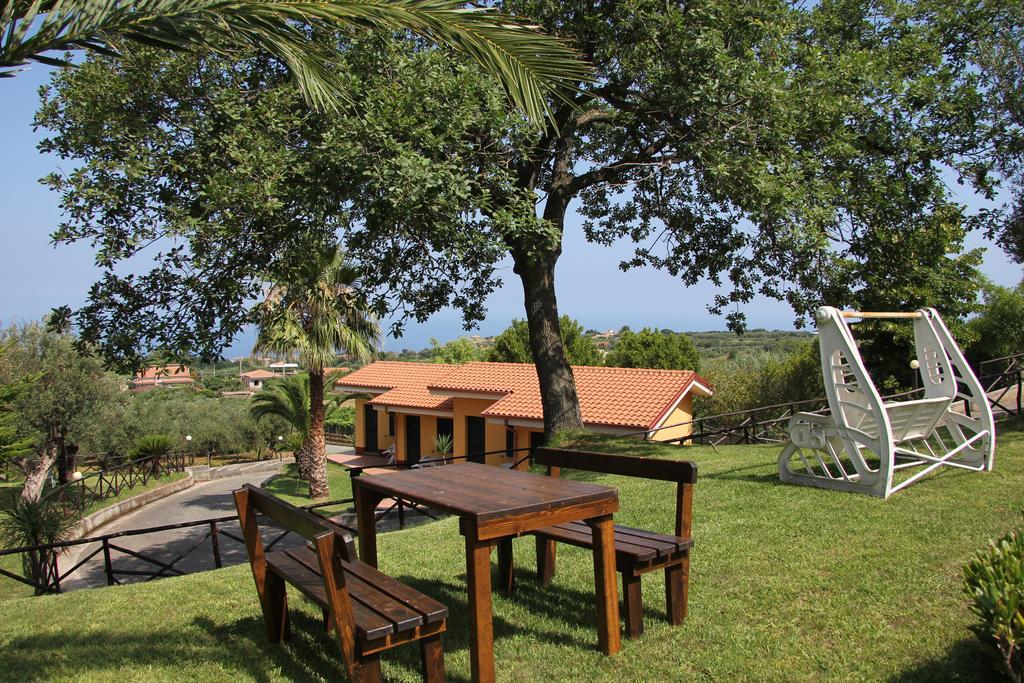 Borgo San Cosmo Tropea Bed and Breakfast Brattiro Exteriör bild