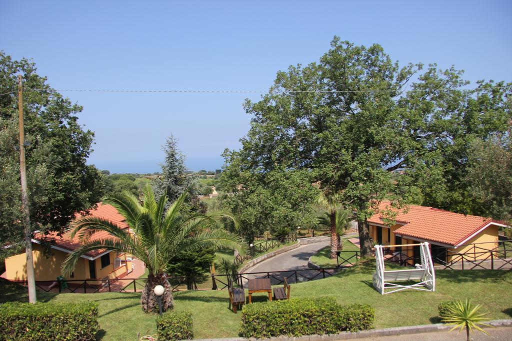 Borgo San Cosmo Tropea Bed and Breakfast Brattiro Exteriör bild