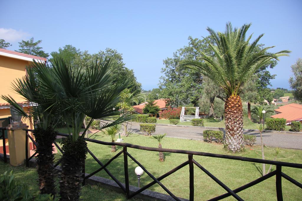 Borgo San Cosmo Tropea Bed and Breakfast Brattiro Exteriör bild