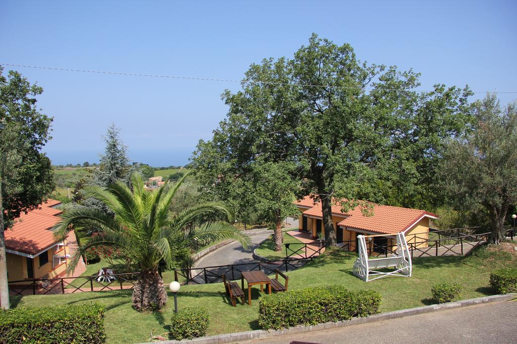 Borgo San Cosmo Tropea Bed and Breakfast Brattiro Exteriör bild