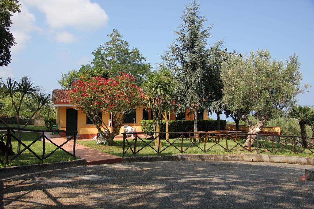 Borgo San Cosmo Tropea Bed and Breakfast Brattiro Exteriör bild