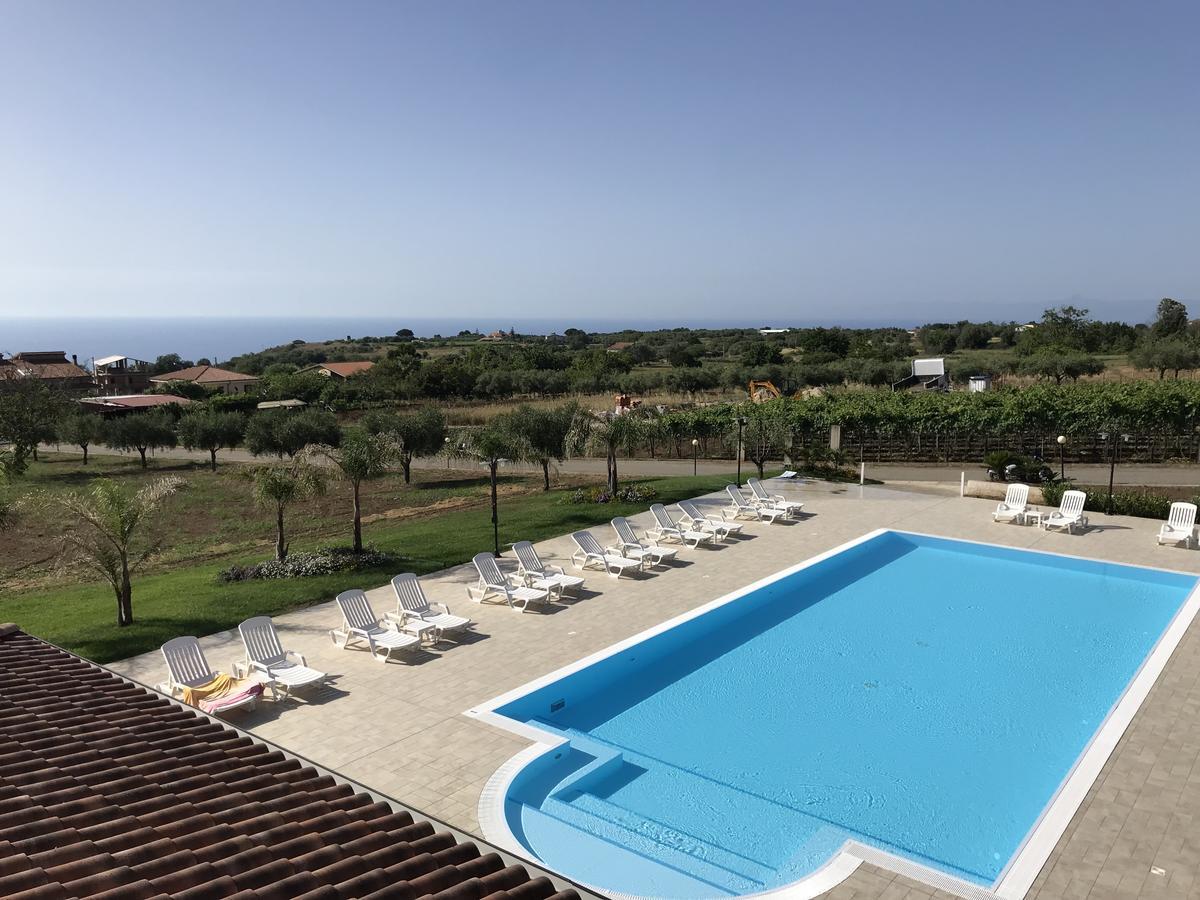 Borgo San Cosmo Tropea Bed and Breakfast Brattiro Exteriör bild