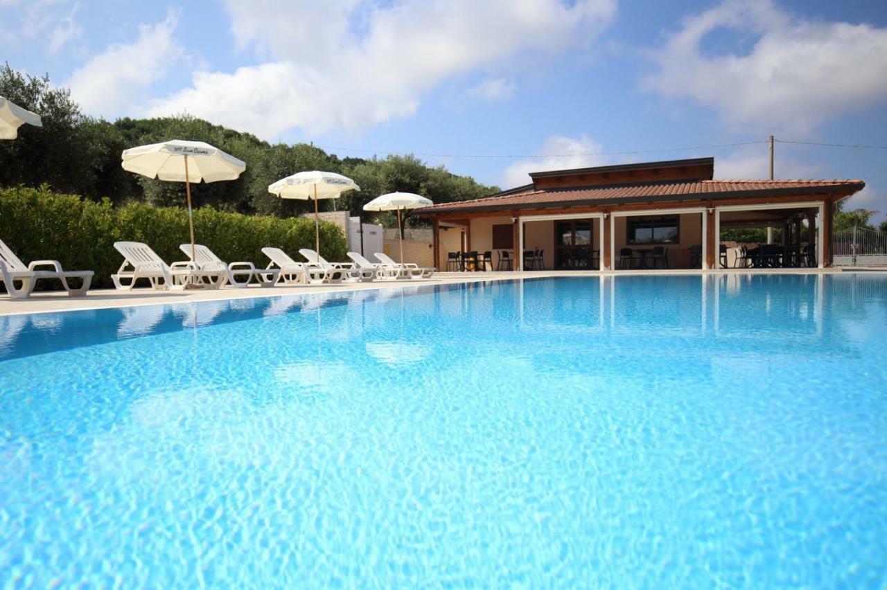 Borgo San Cosmo Tropea Bed and Breakfast Brattiro Exteriör bild